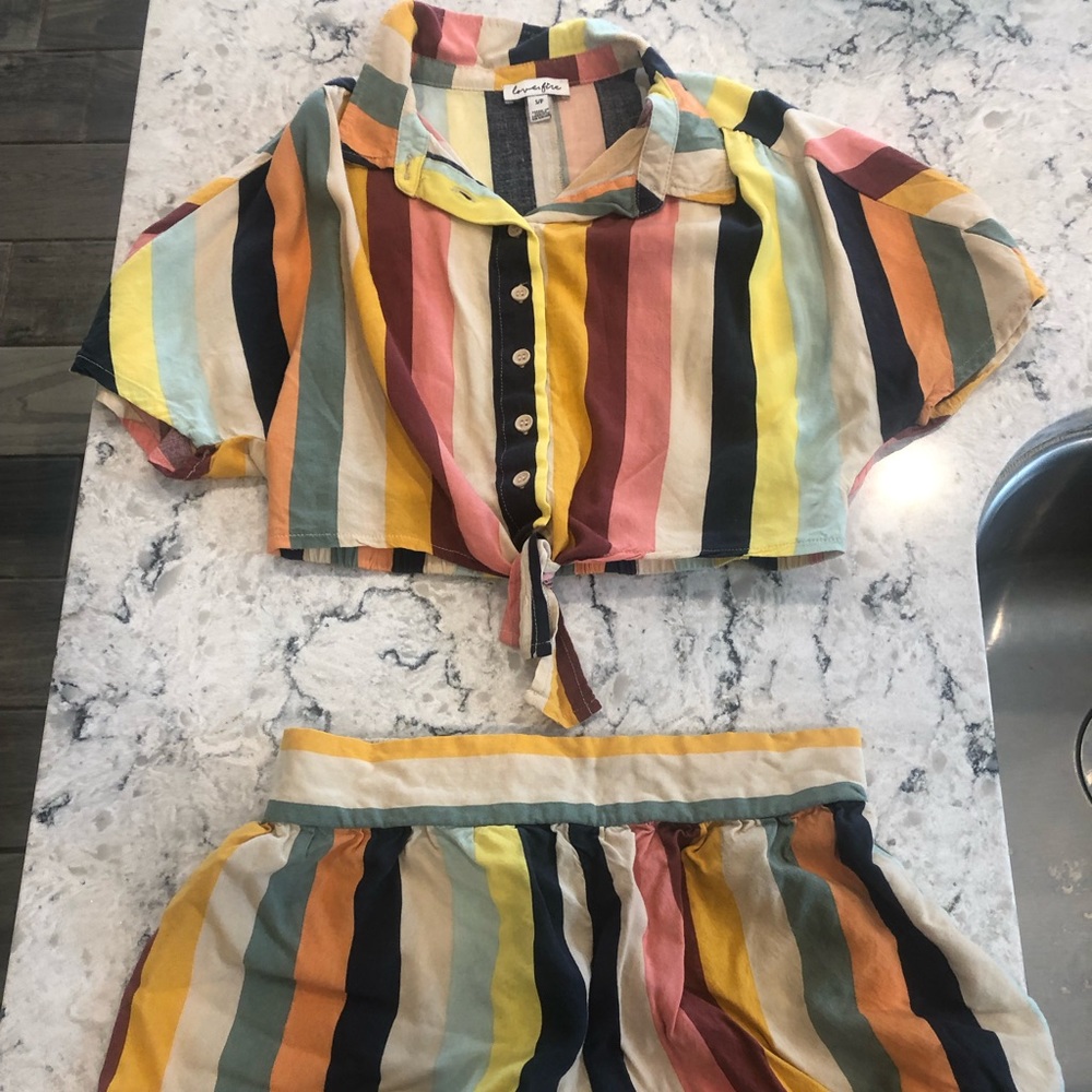 Multi-colored Crop top & Shorts